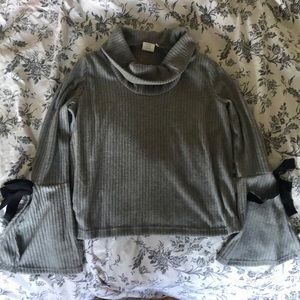 Adorable long sleeve turtle neck